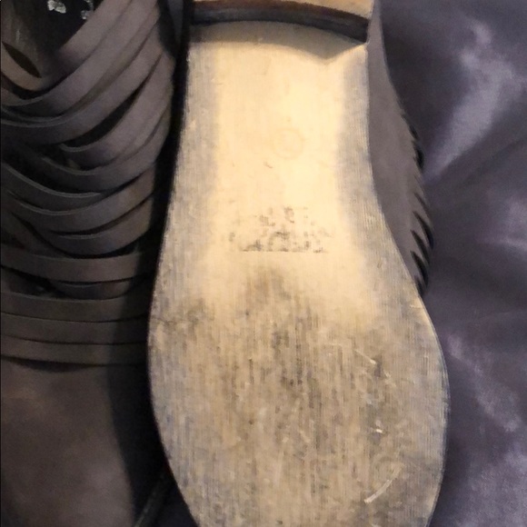 Women’s Ankle Boots . These shoes were barely worn - Picture 3 of 4